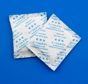 Ġappuniż Clay Dessikant Vs Silica Gel